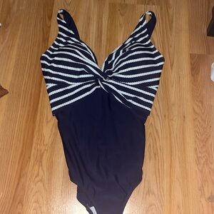 Lascana One-Piece Bathing Suite